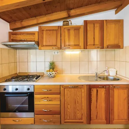 Ksenija - Six Bedroom With Pool Tatil Evi