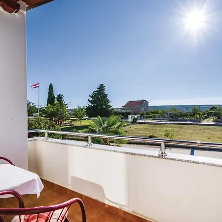 Tatil Evi Ksenija - Six Bedroom With Pool Debeljak