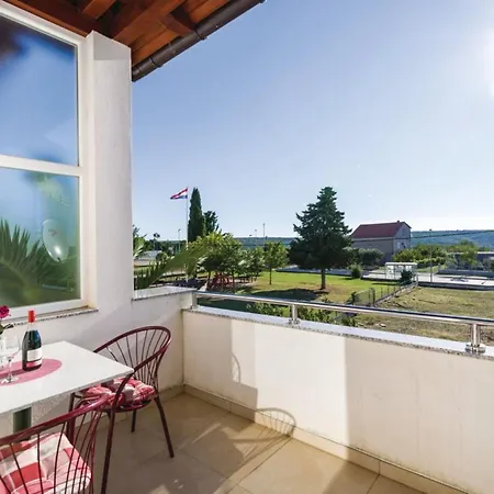 Ksenija - Six Bedroom With Pool