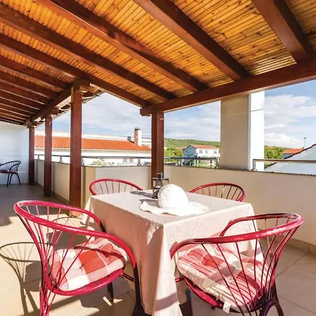 Ksenija - Six Bedroom With Pool Tatil Evi *