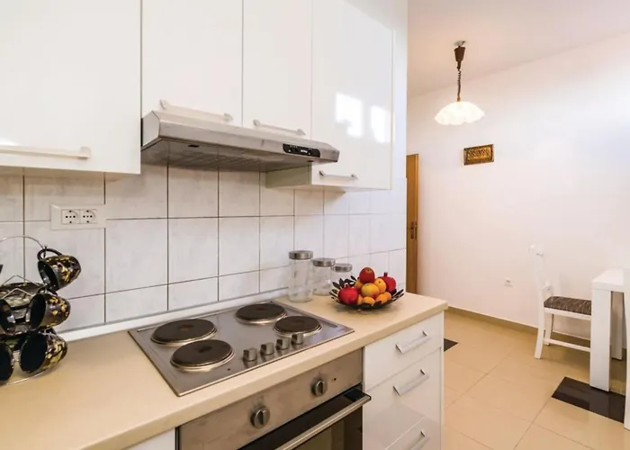 Ksenija - Six Bedroom With Pool 펜션 Debeljak