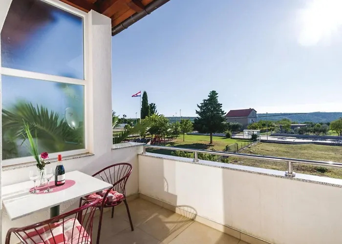 Ksenija - Six Bedroom With Pool