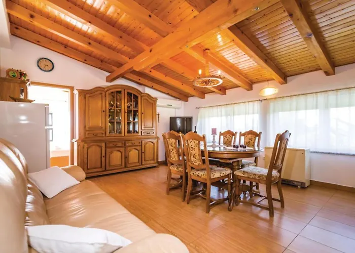 Ksenija - Six Bedroom With Pool