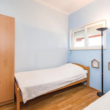 Ksenija - Six Bedroom With Pool Debeljak