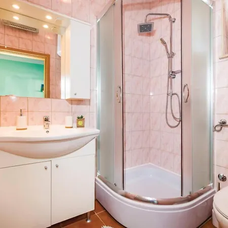 Ksenija - Six Bedroom With Pool