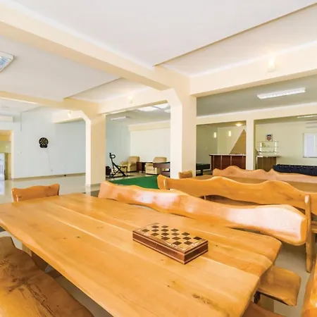 Ksenija - Six Bedroom With Pool Holiday home Debeljak