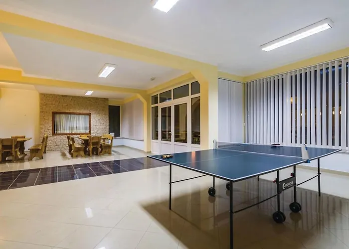 Ksenija - Six Bedroom With Pool Ferienhaus